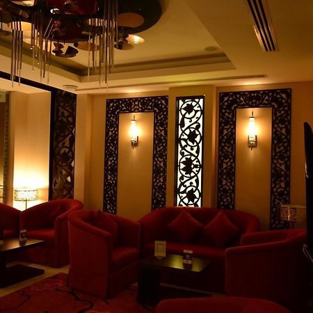 אל חובר Home Inn Hotel Suites מראה חיצוני תמונה