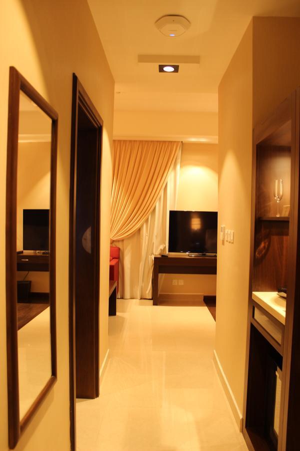 אל חובר Home Inn Hotel Suites מראה חיצוני תמונה