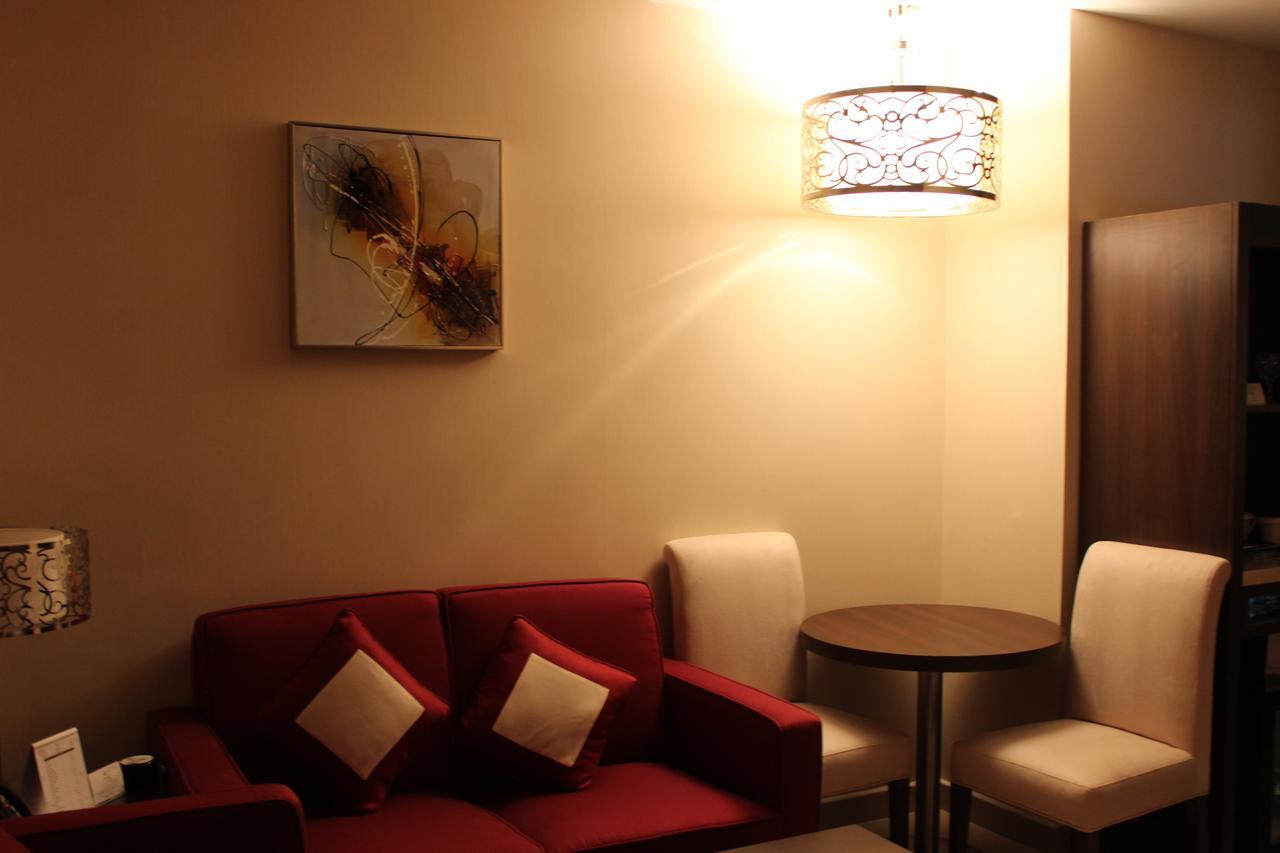 אל חובר Home Inn Hotel Suites מראה חיצוני תמונה