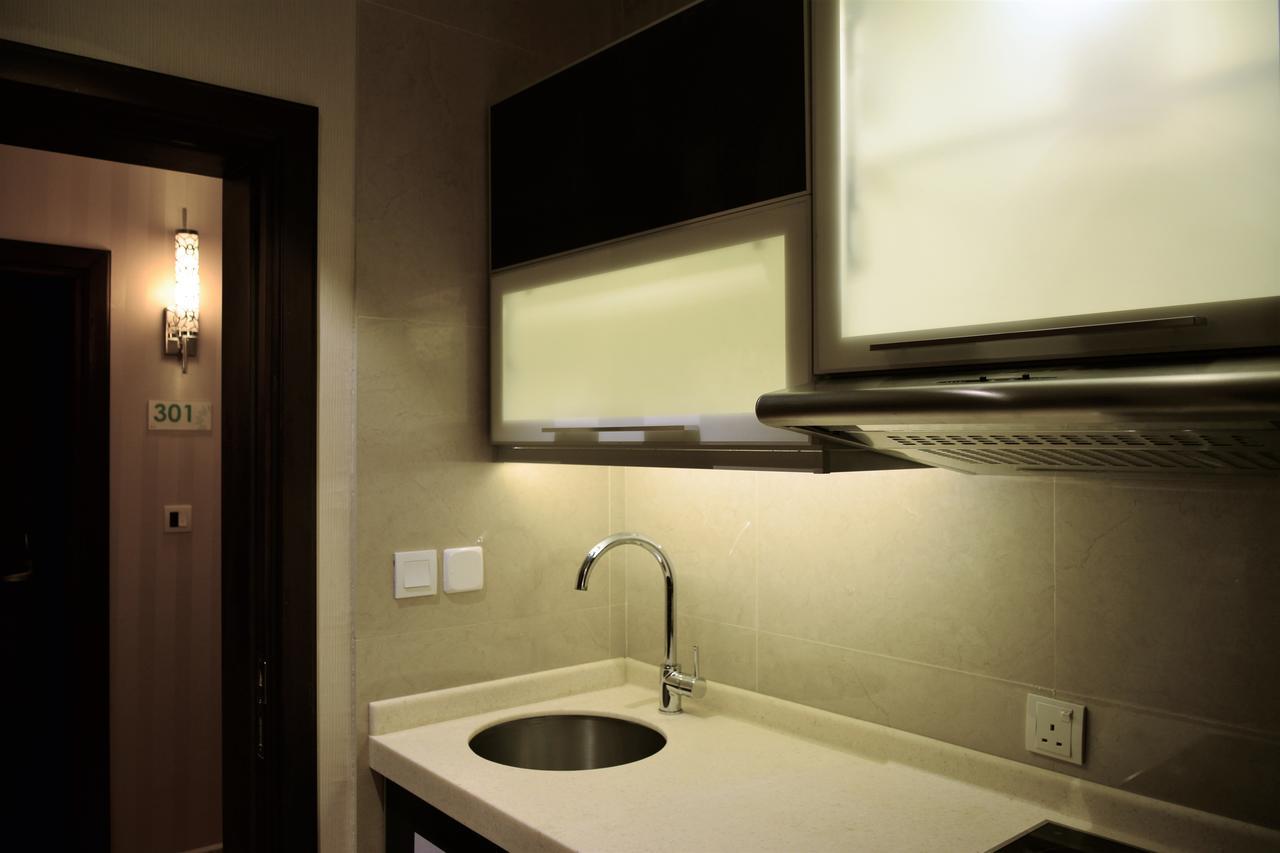 אל חובר Home Inn Hotel Suites מראה חיצוני תמונה