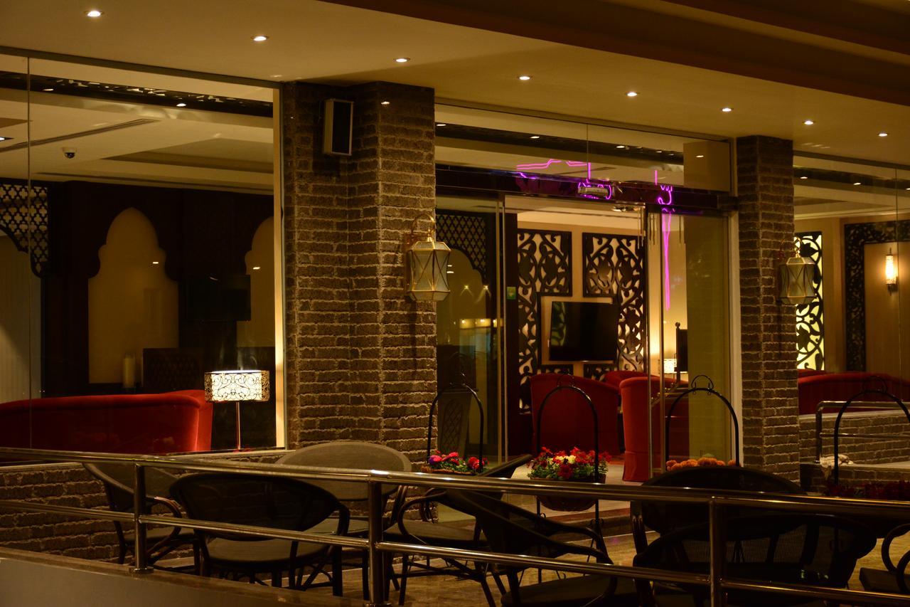 אל חובר Home Inn Hotel Suites מראה חיצוני תמונה