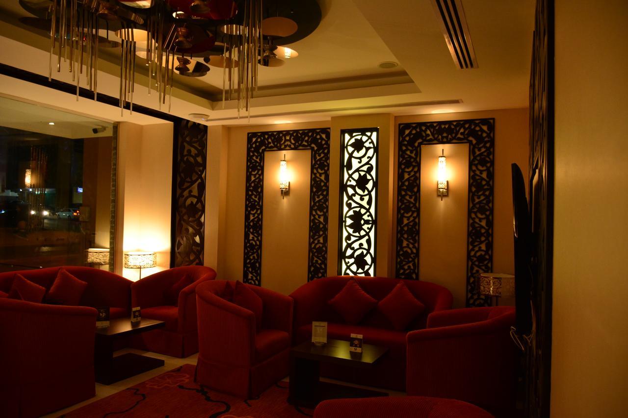 אל חובר Home Inn Hotel Suites מראה חיצוני תמונה
