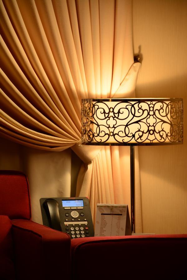 אל חובר Home Inn Hotel Suites מראה חיצוני תמונה