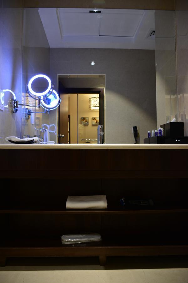 אל חובר Home Inn Hotel Suites מראה חיצוני תמונה
