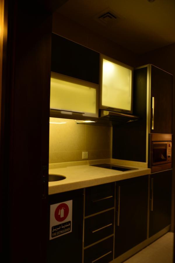 אל חובר Home Inn Hotel Suites מראה חיצוני תמונה