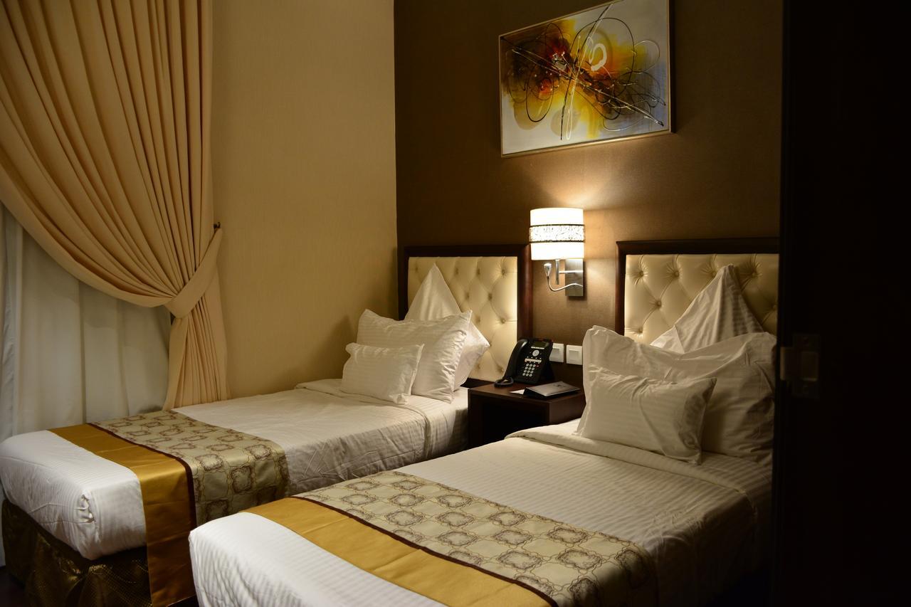 אל חובר Home Inn Hotel Suites מראה חיצוני תמונה